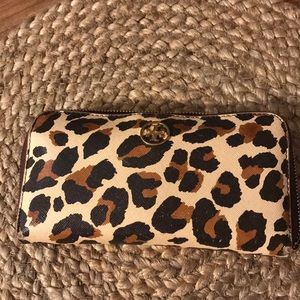 Tory Burch wallet